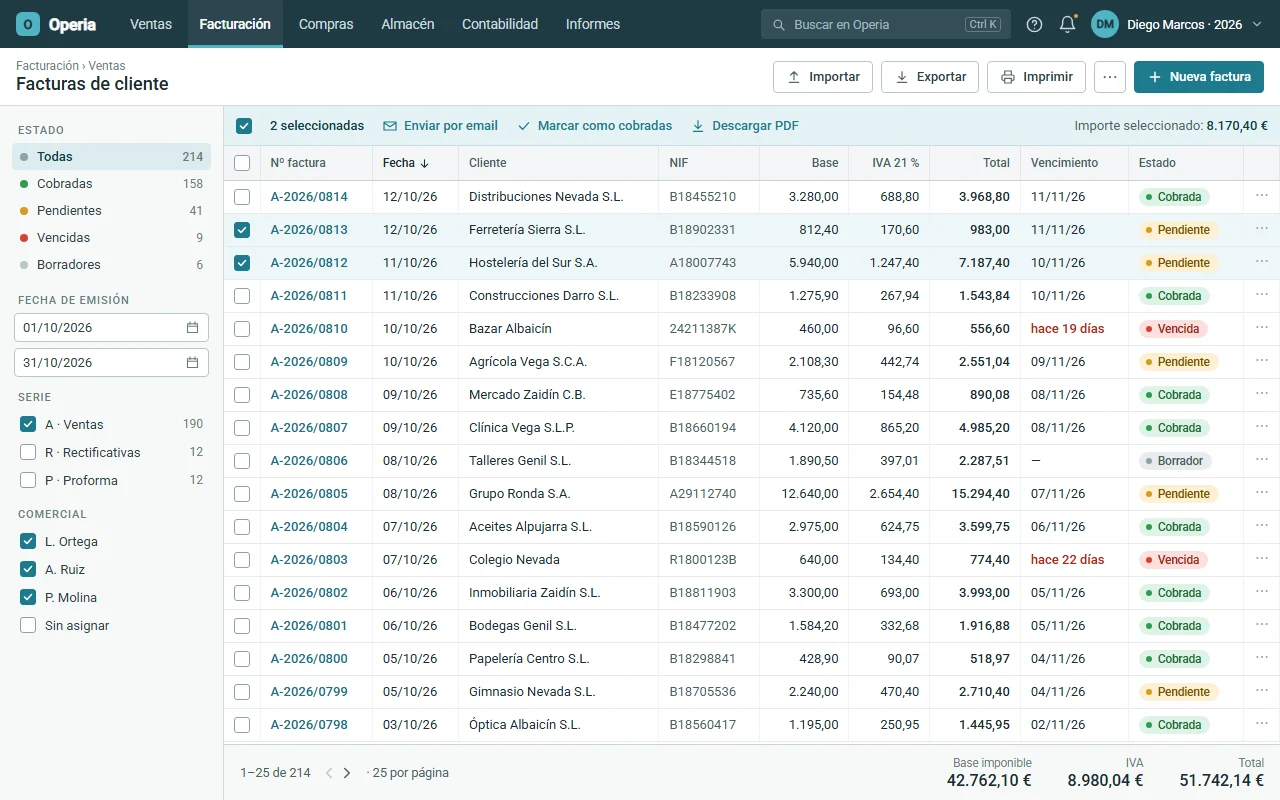 Ejemplo de ERP con menú superior, filtros y rejilla de facturas con totales